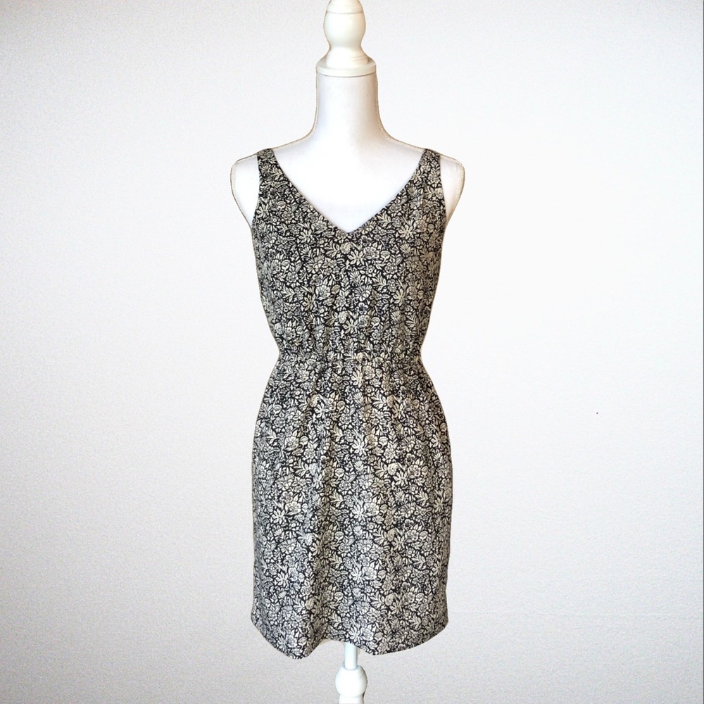 NWT LOFT Cream and Black Floral Dress - 2P